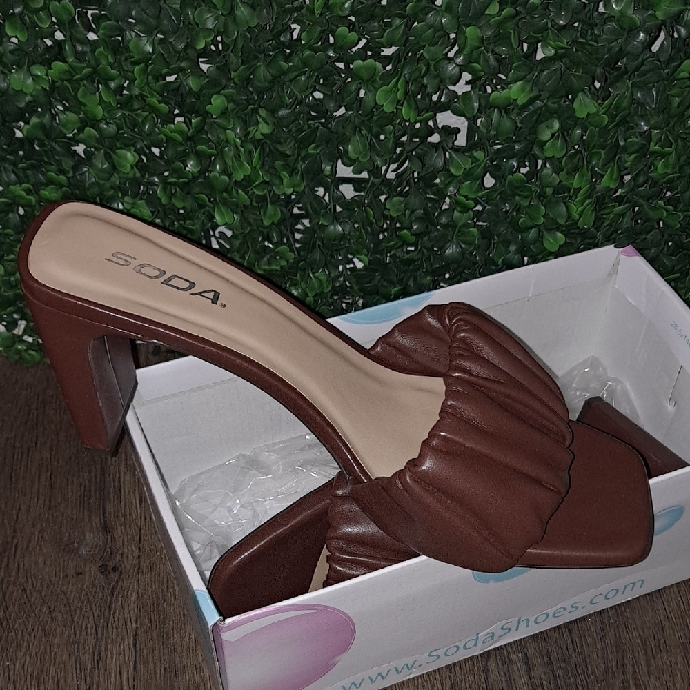 Soda Women's Tan Heeled Mules